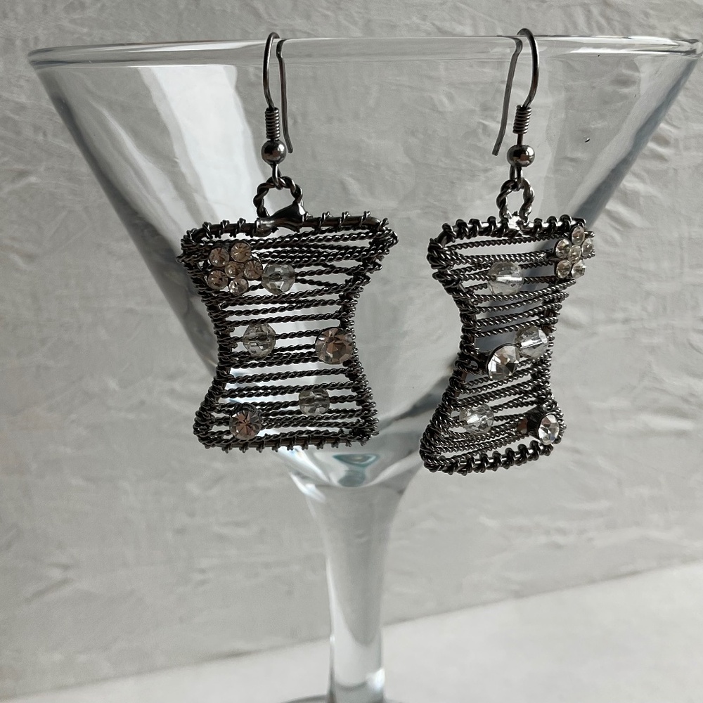 🧚 2/$15 Pierced Bedazzled Wire Mesh Drop Earrings Dangle Pewter Tone